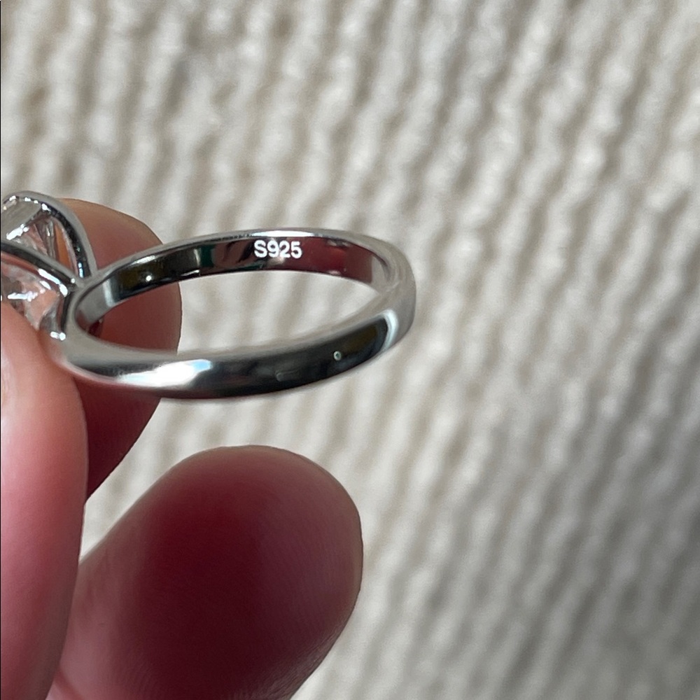 Radiant Cut 3ct Moissanite Ring in 925 Sterling Silver Size 5 GRA Certificate - Picture 5 of 10